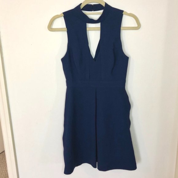 BCBG Navy Keyhole Cutout Cocktail Dress - Picture 5 of 8